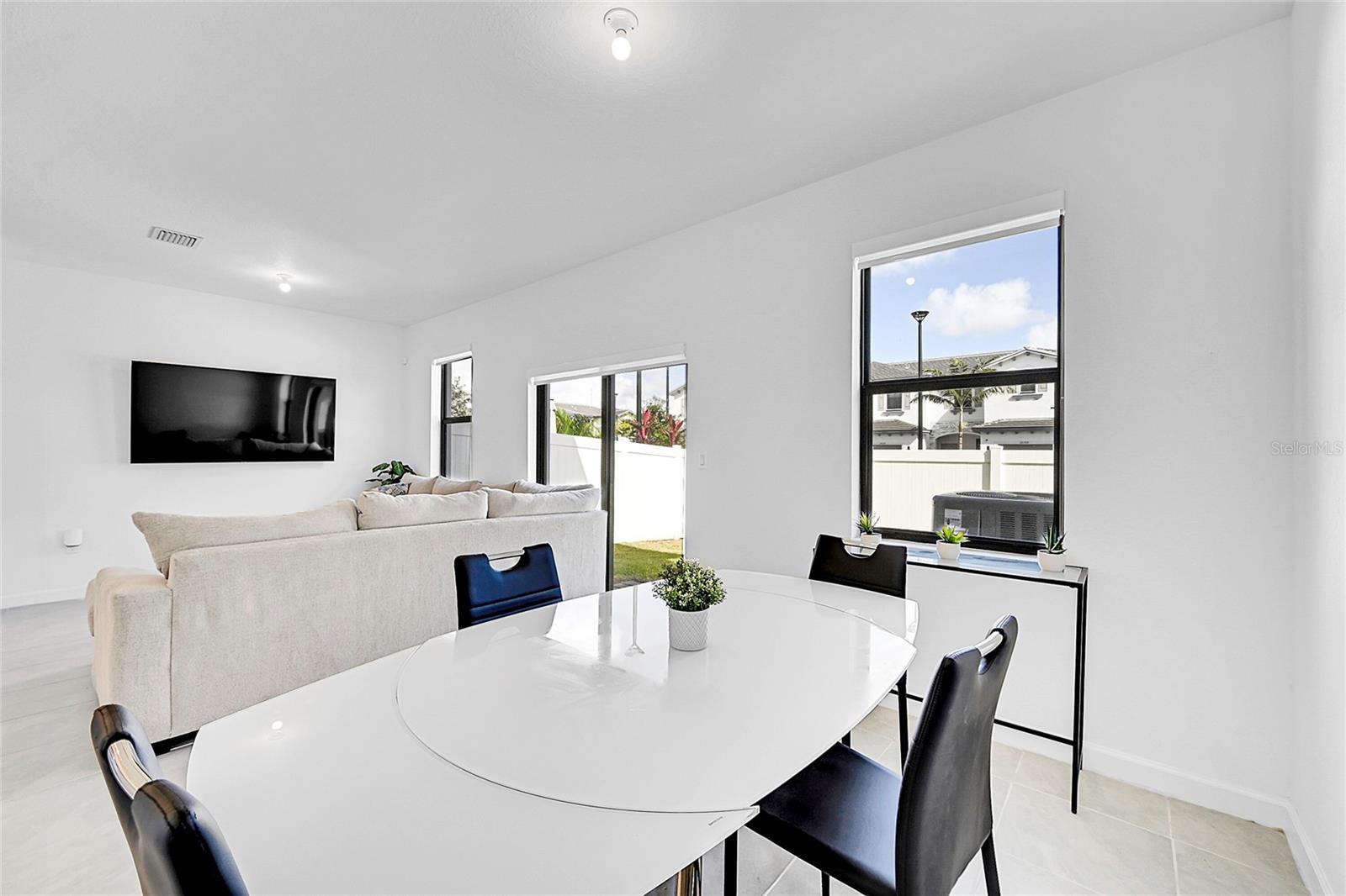 Image 14 of 38 For 20357 4th Path