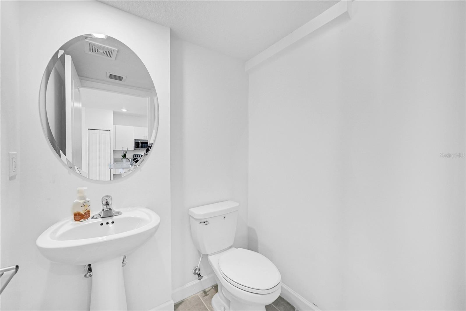 Image 19 of 38 For 20357 4th Path