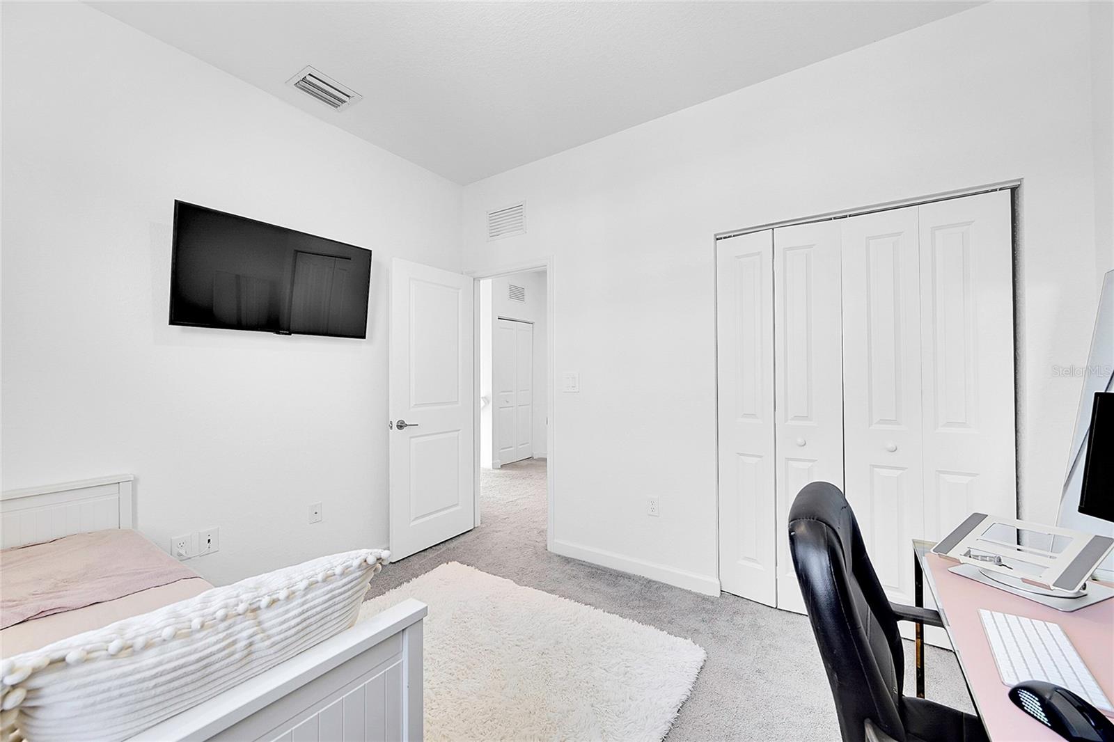 Image 24 of 38 For 20357 4th Path