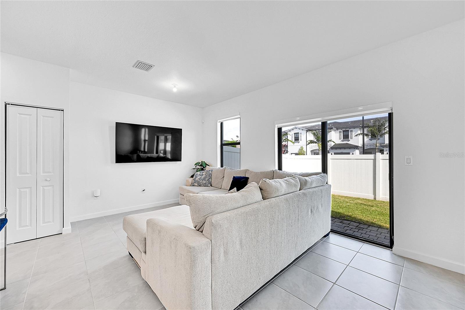 Image 8 of 38 For 20357 4th Path