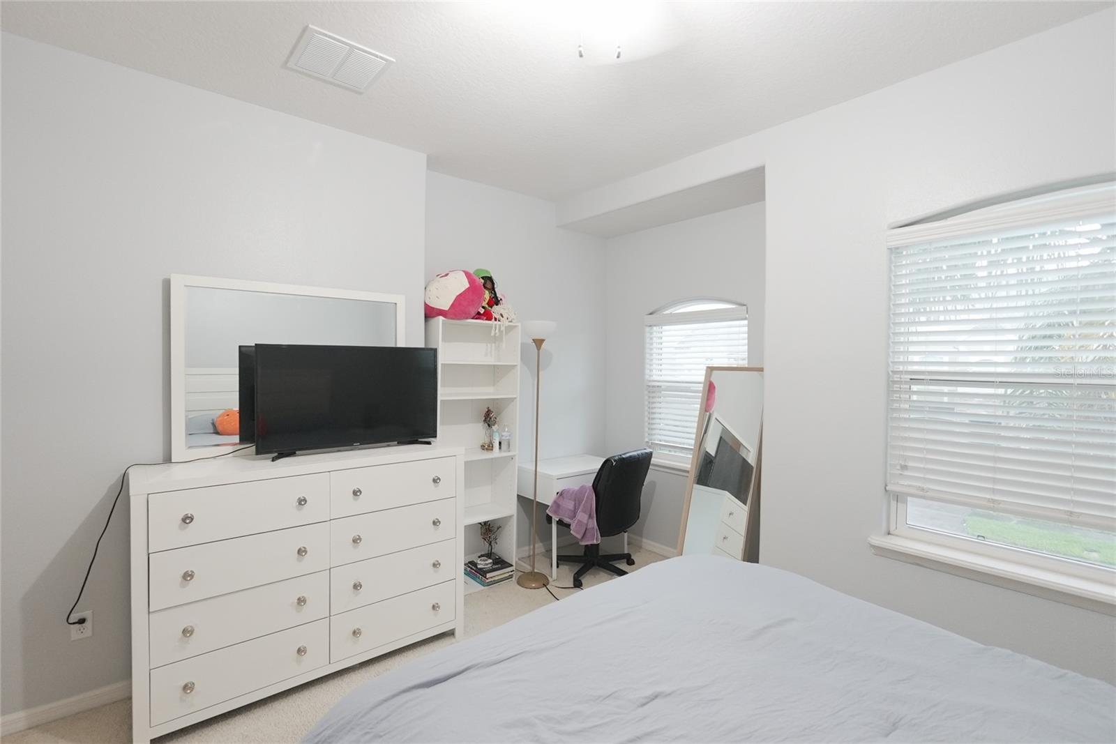 Image 21 of 36 For 2082 Chatham Place Drive