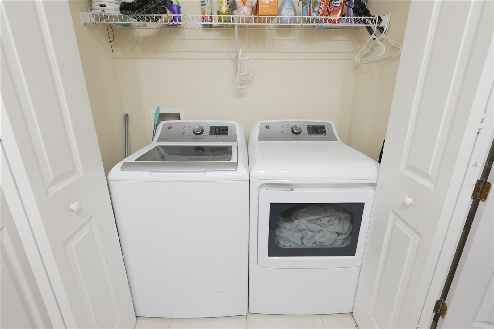 Image 27 of 36 For 2082 Chatham Place Drive