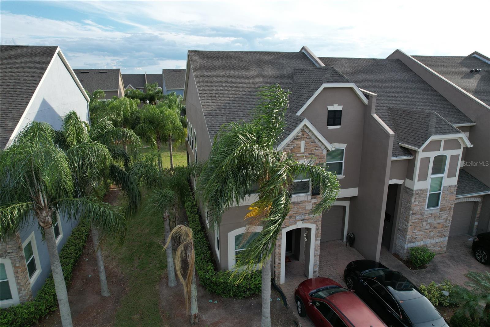 Image 31 of 36 For 2082 Chatham Place Drive