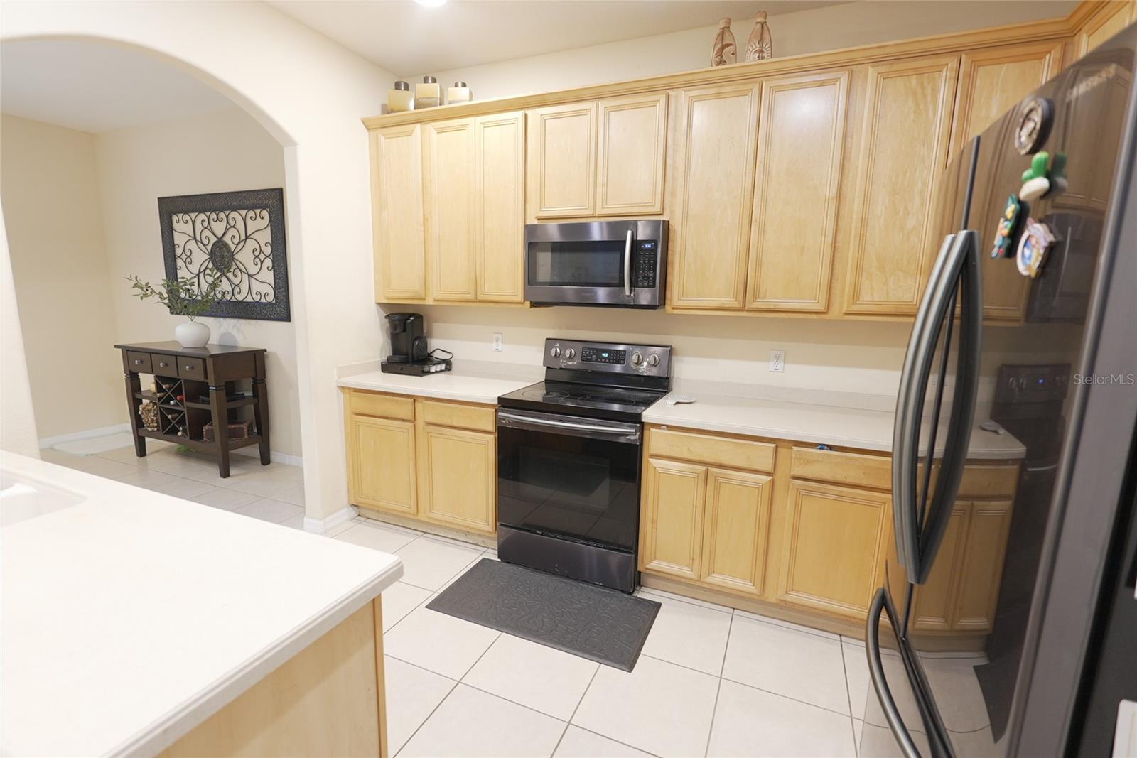 Image 4 of 36 For 2082 Chatham Place Drive