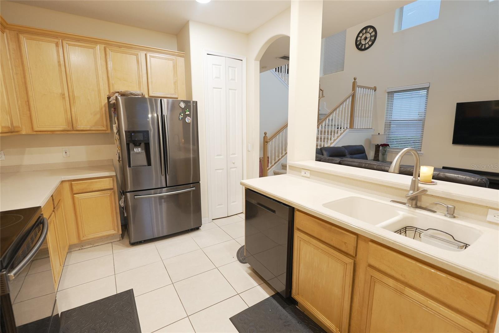 Image 5 of 36 For 2082 Chatham Place Drive