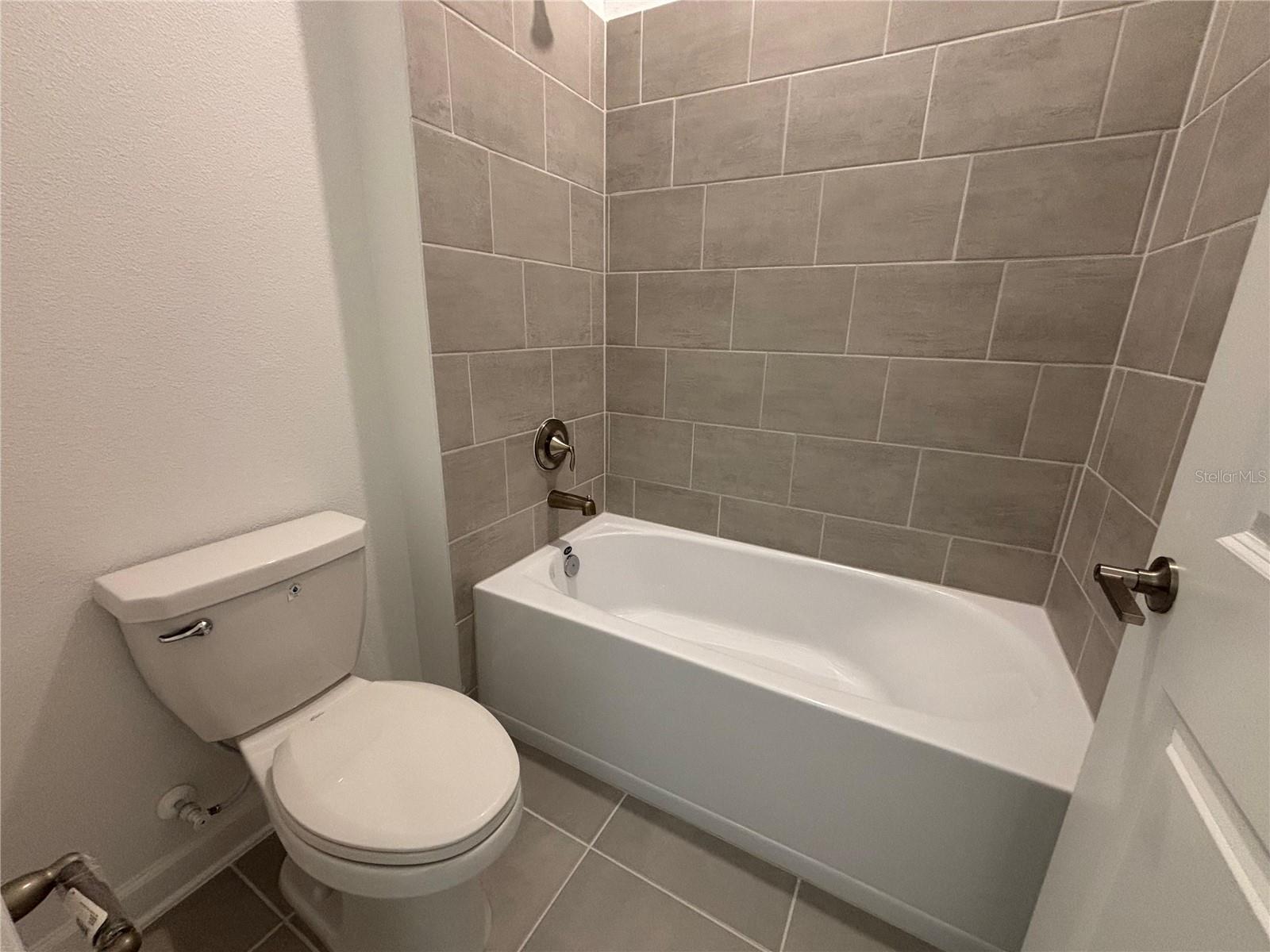 Image 24 of 26 For 5996 Shavasana Road A