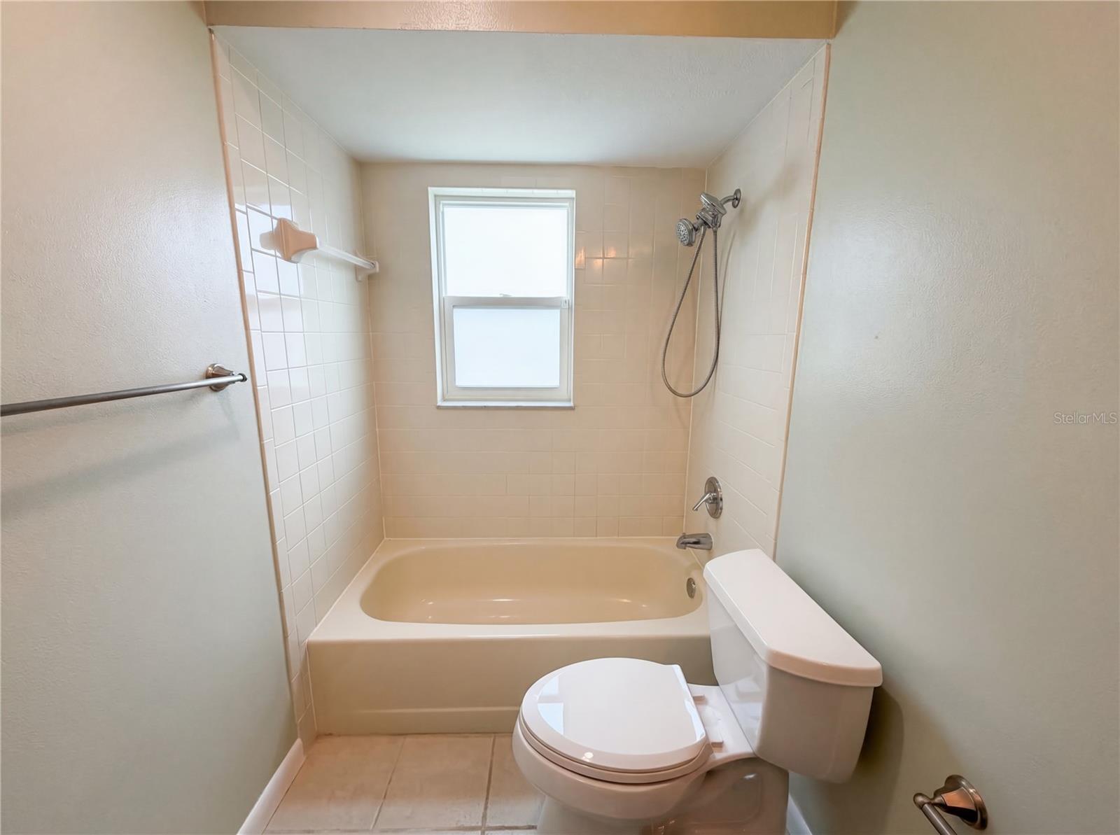 Image 19 of 28 For 1415 Sandalwood Drive