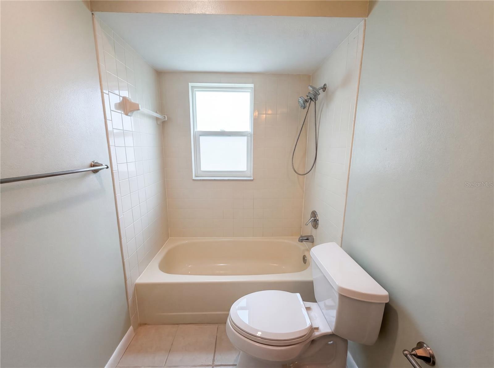 Image 20 of 28 For 1415 Sandalwood Drive