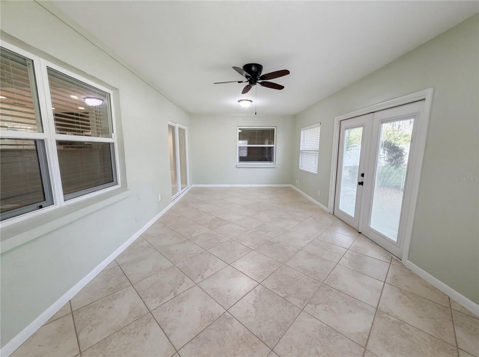 Image 25 of 28 For 1415 Sandalwood Drive