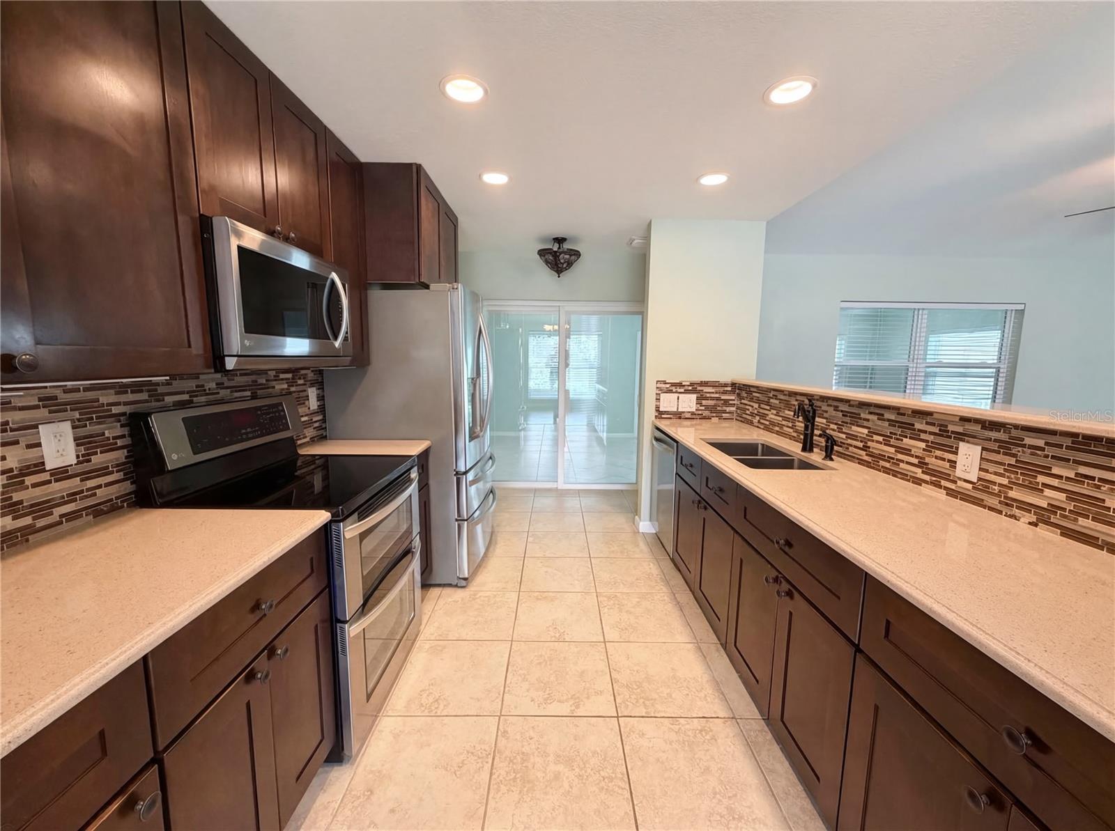 Image 6 of 28 For 1415 Sandalwood Drive