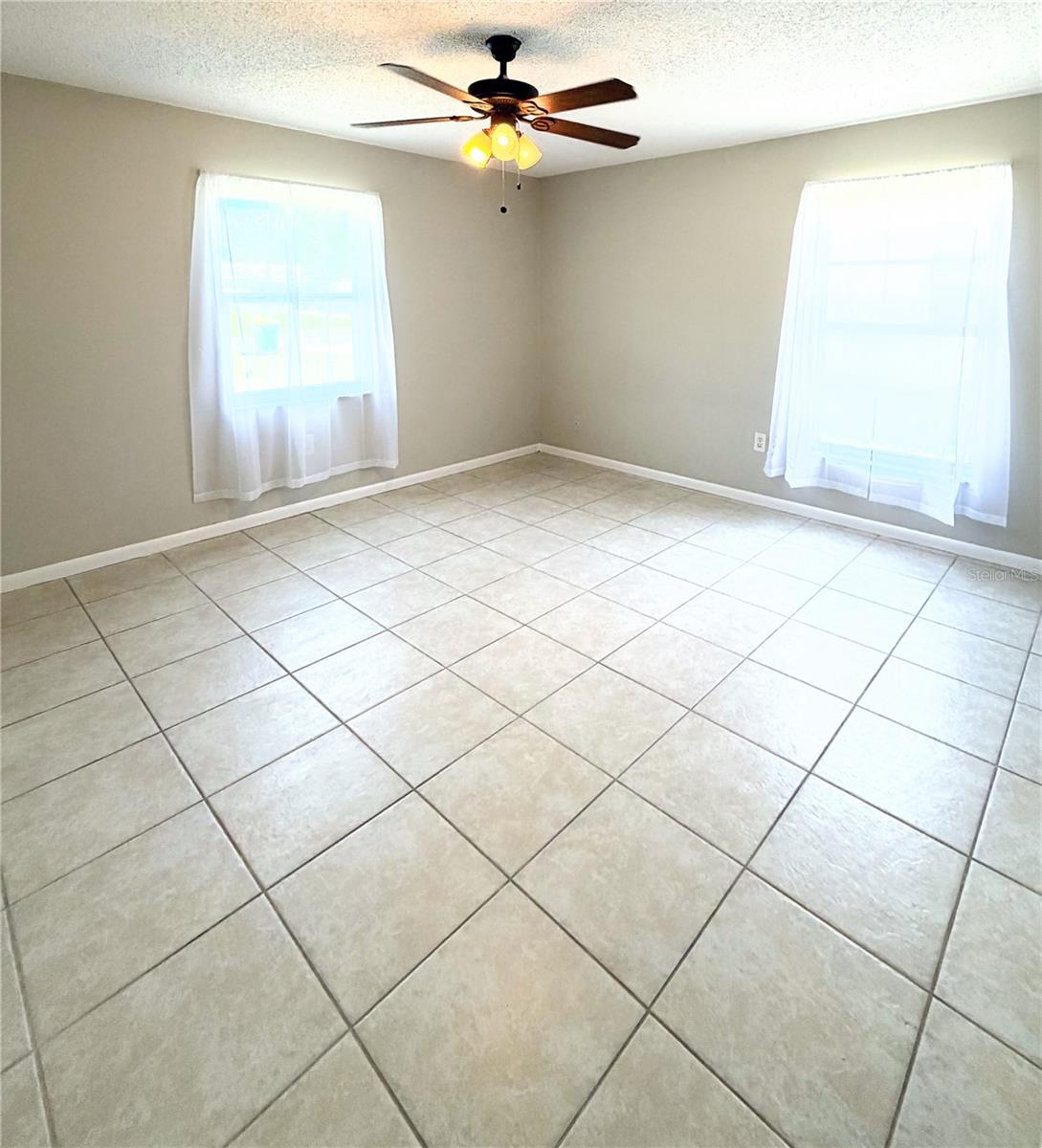 Image 15 of 18 For 709 Lewis Street