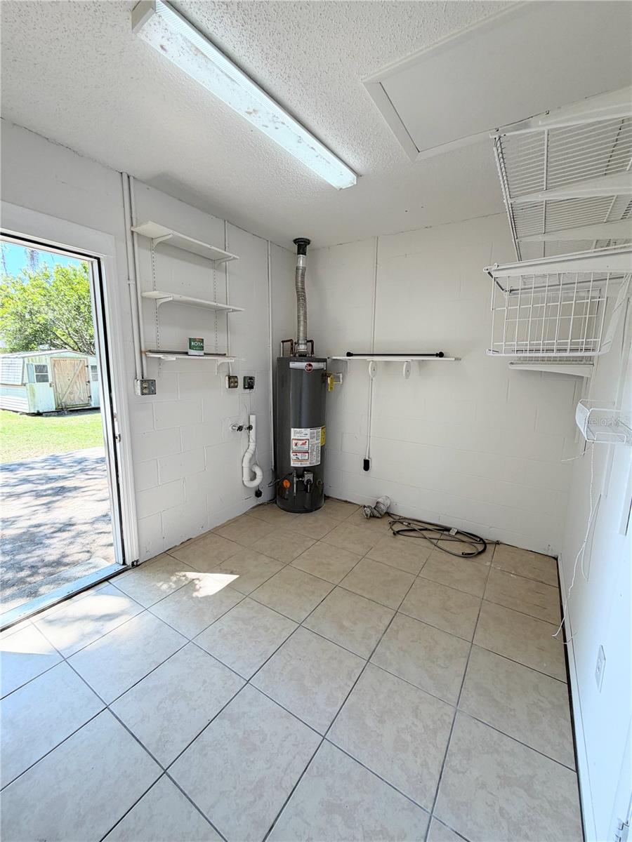 Image 18 of 18 For 709 Lewis Street