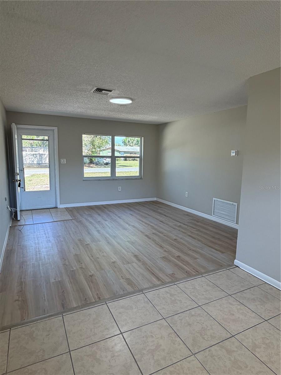 Image 5 of 18 For 709 Lewis Street