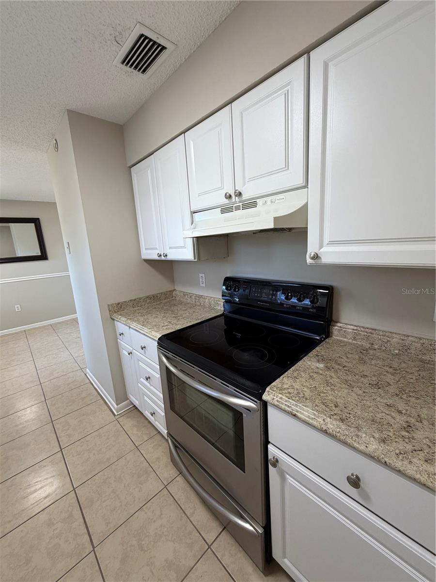 Image 6 of 18 For 709 Lewis Street