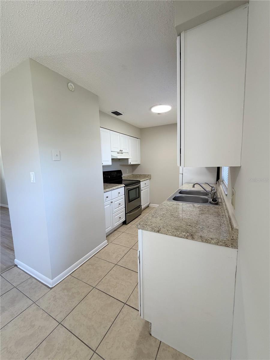 Image 7 of 18 For 709 Lewis Street