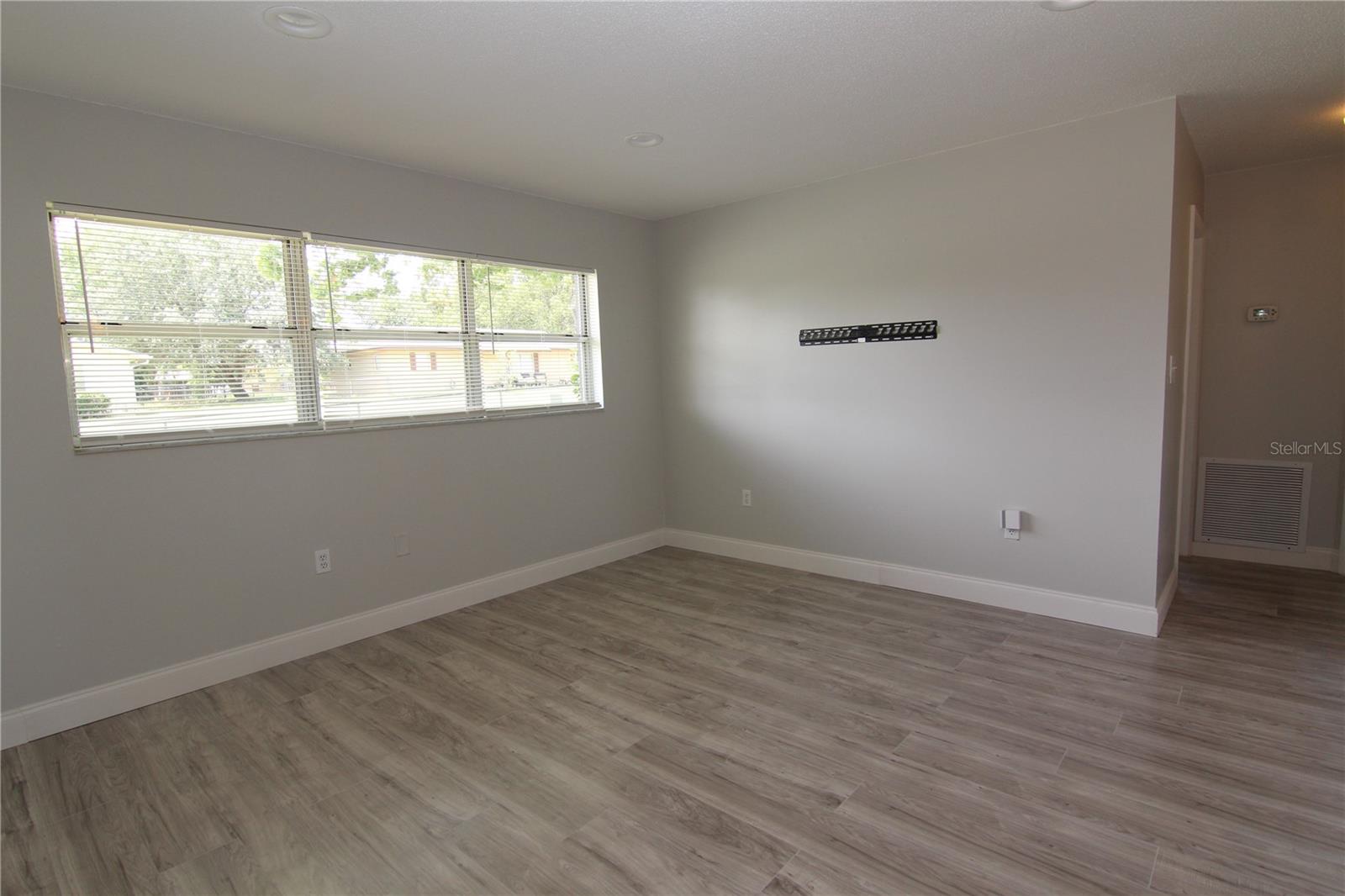 Image 4 of 21 For 466 Spring Drive