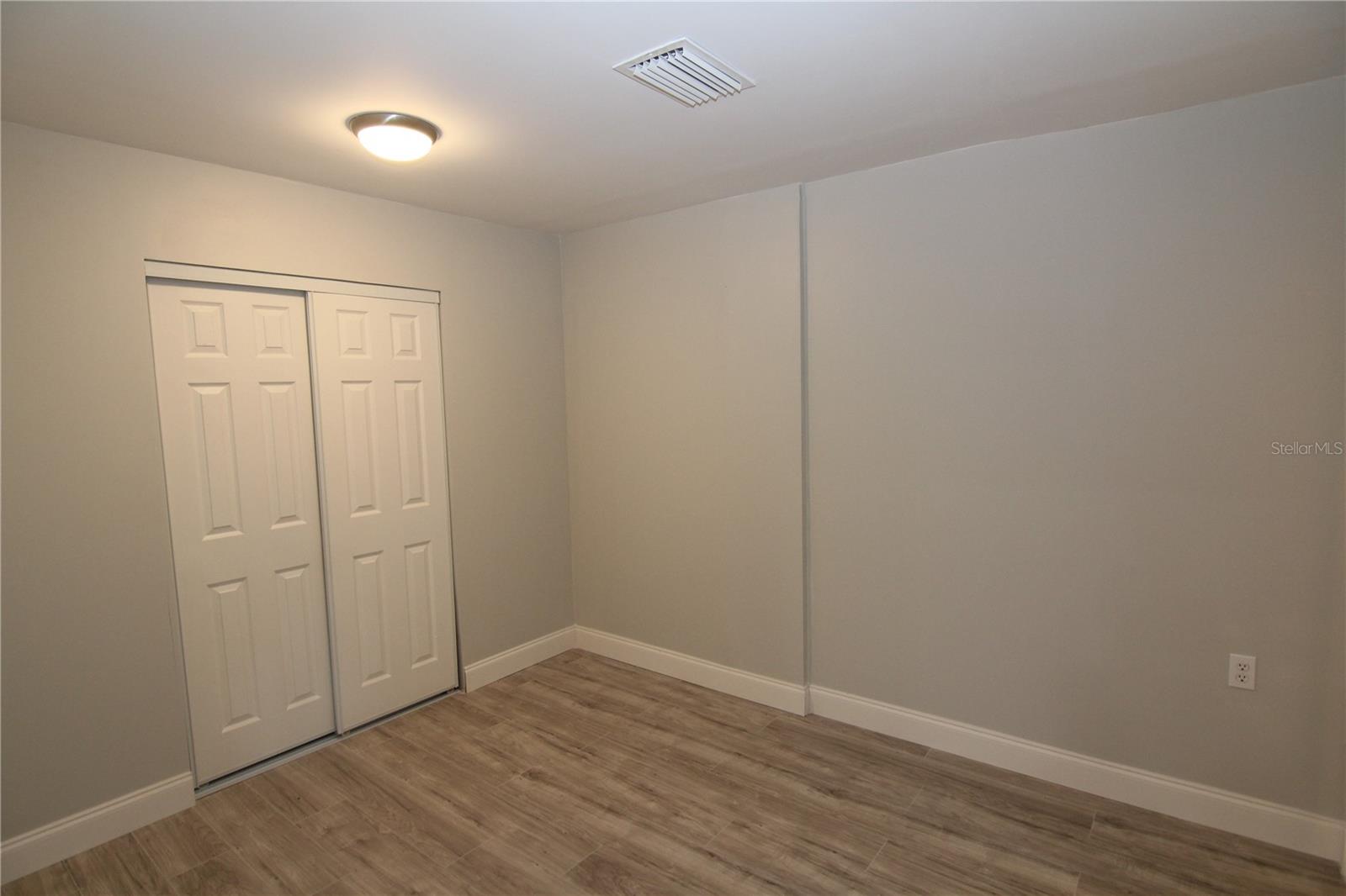 Image 9 of 21 For 466 Spring Drive