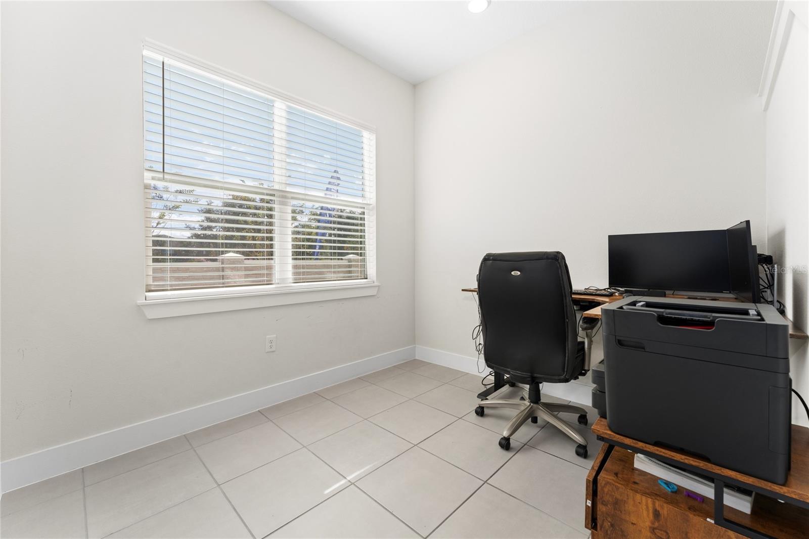 Image 11 of 32 For 1463 Brookdale Court