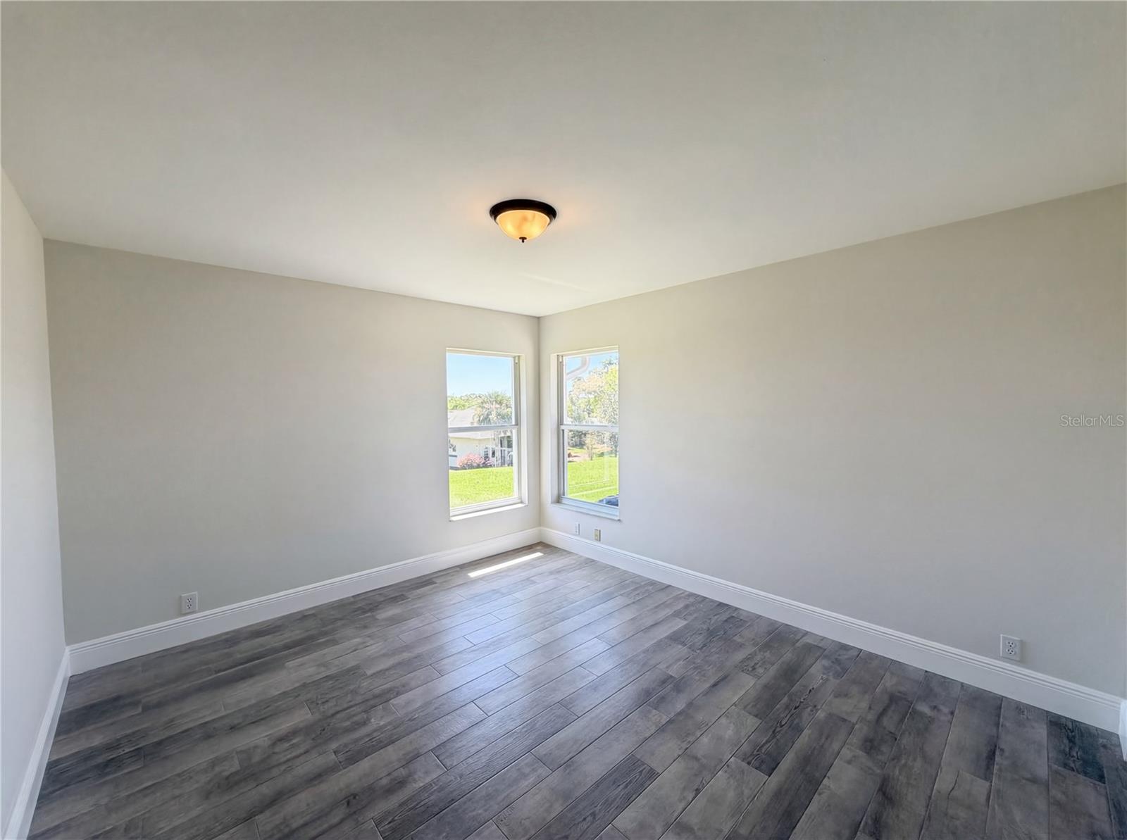 Image 14 of 23 For 5340 Saddleback Court