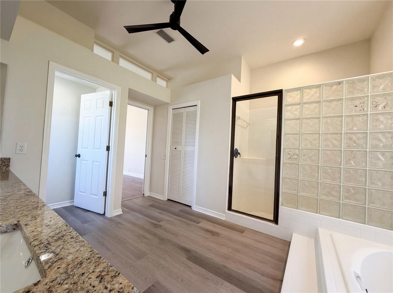 Image 20 of 23 For 5340 Saddleback Court