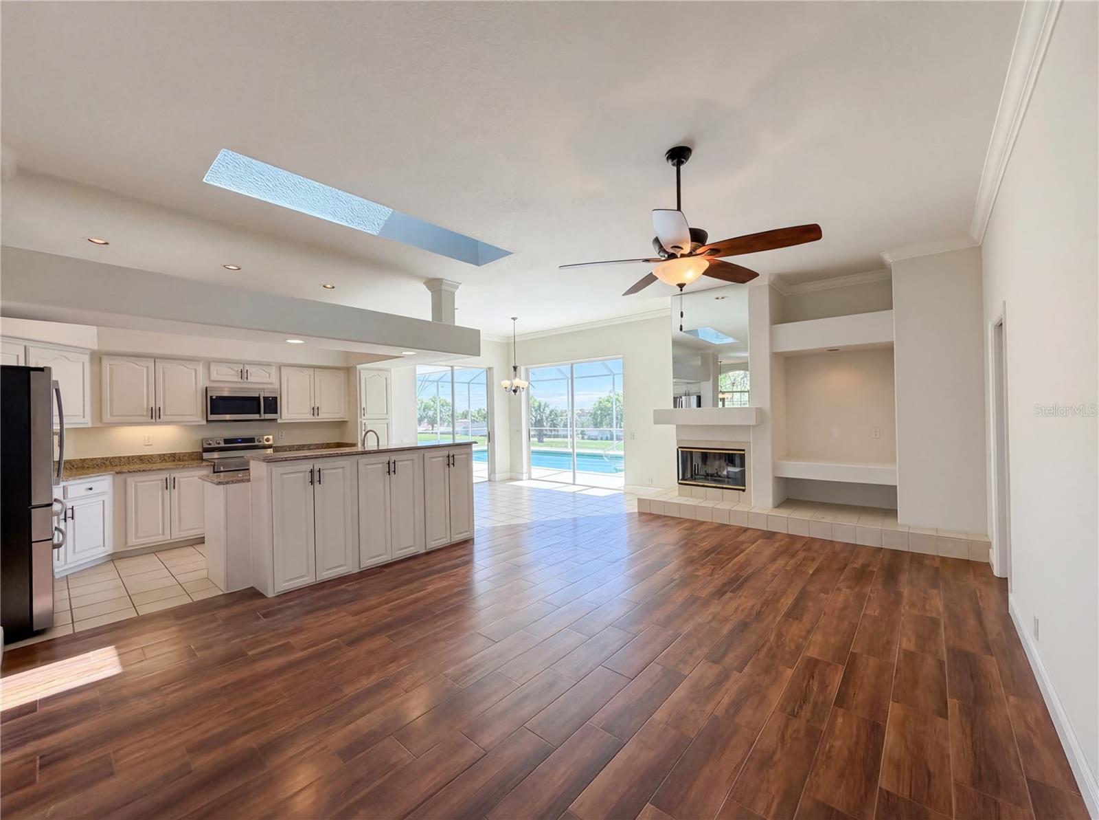 Image 4 of 23 For 5340 Saddleback Court