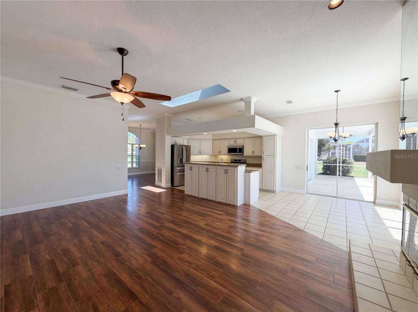 Image 8 of 23 For 5340 Saddleback Court