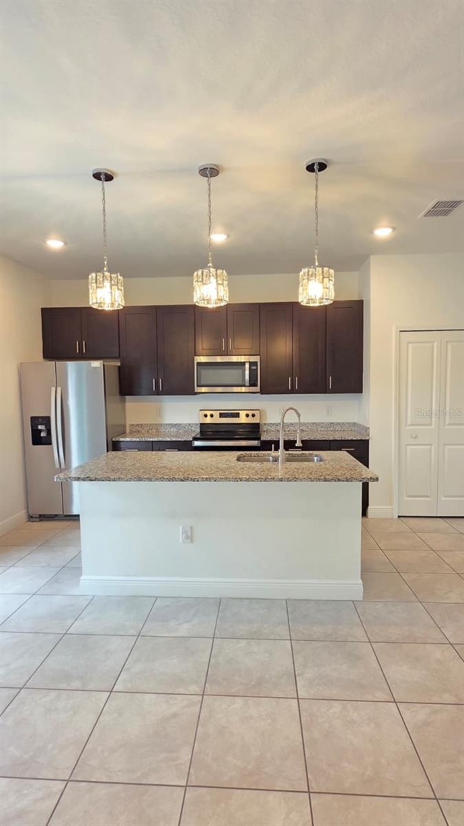 Image 2 of 19 For 684 Marion Oaks Manor