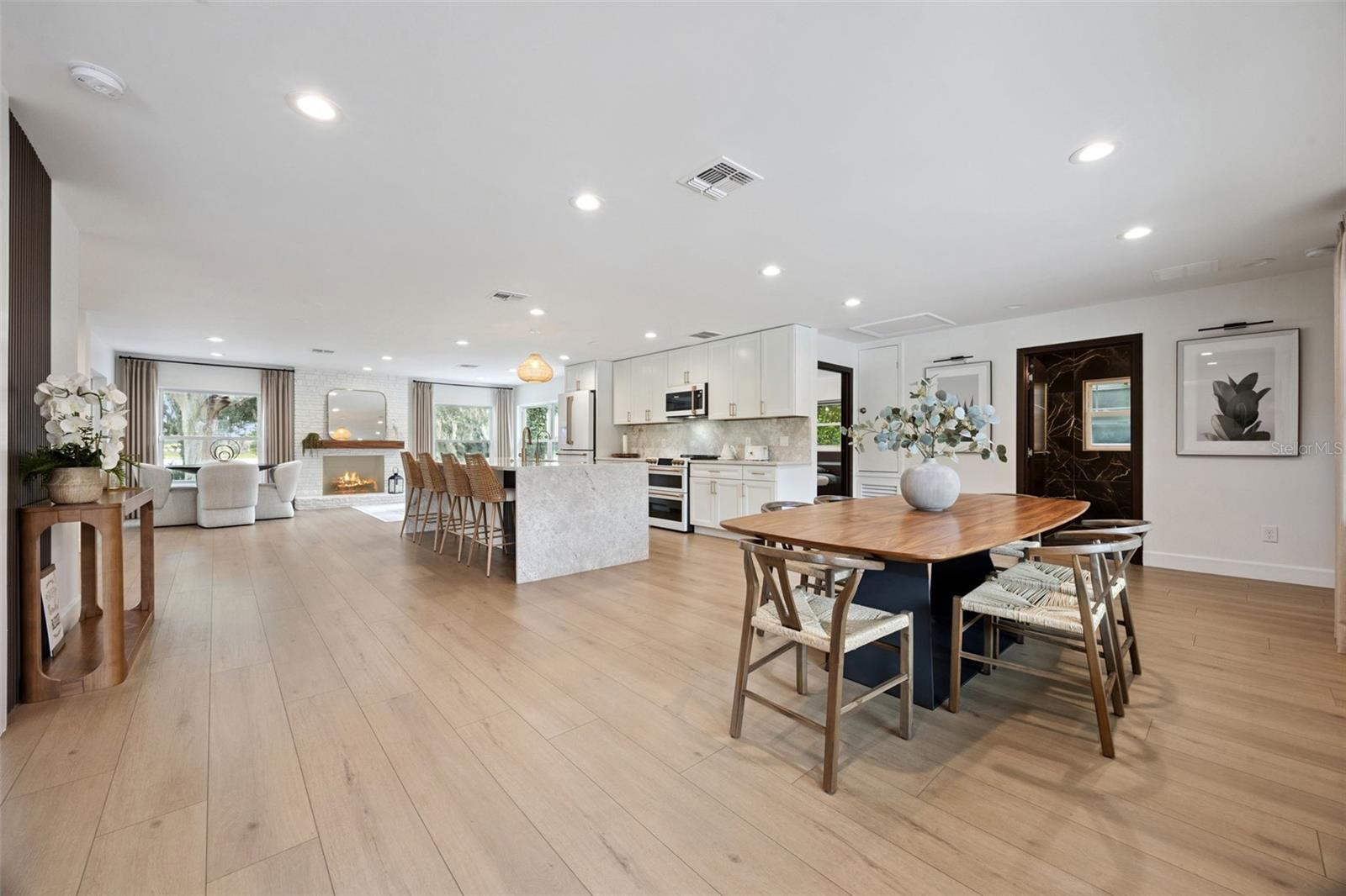 Image 10 of 86 For 17661 Davenport Road