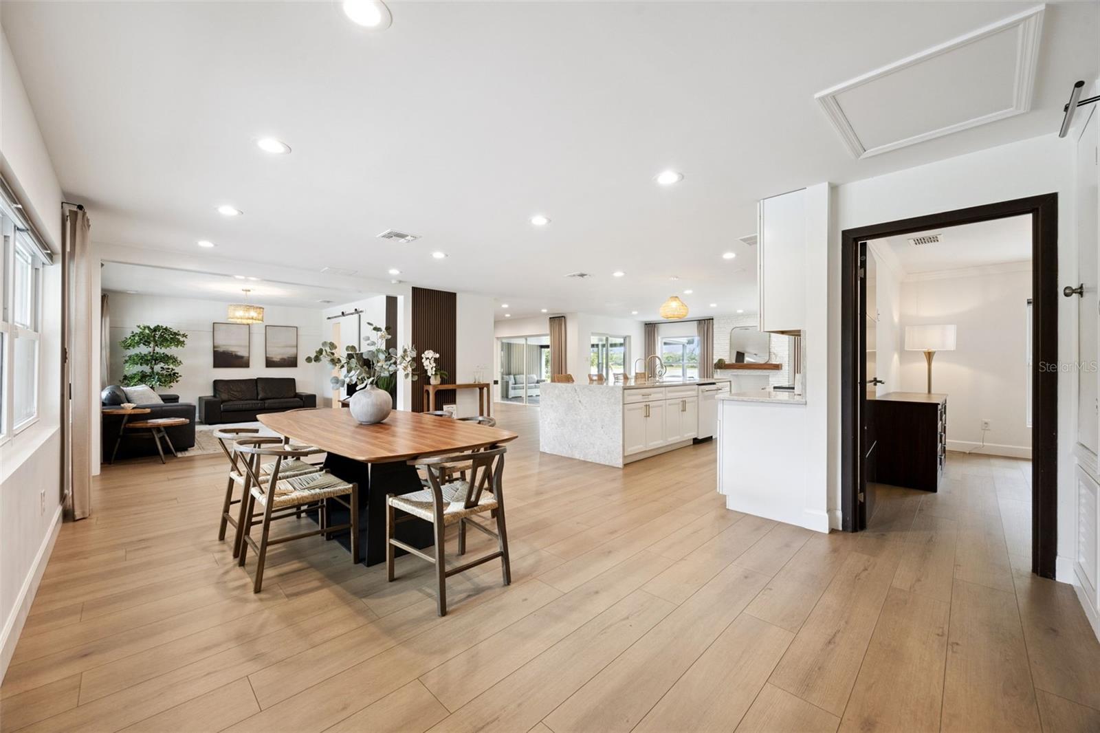 Image 18 of 86 For 17661 Davenport Road