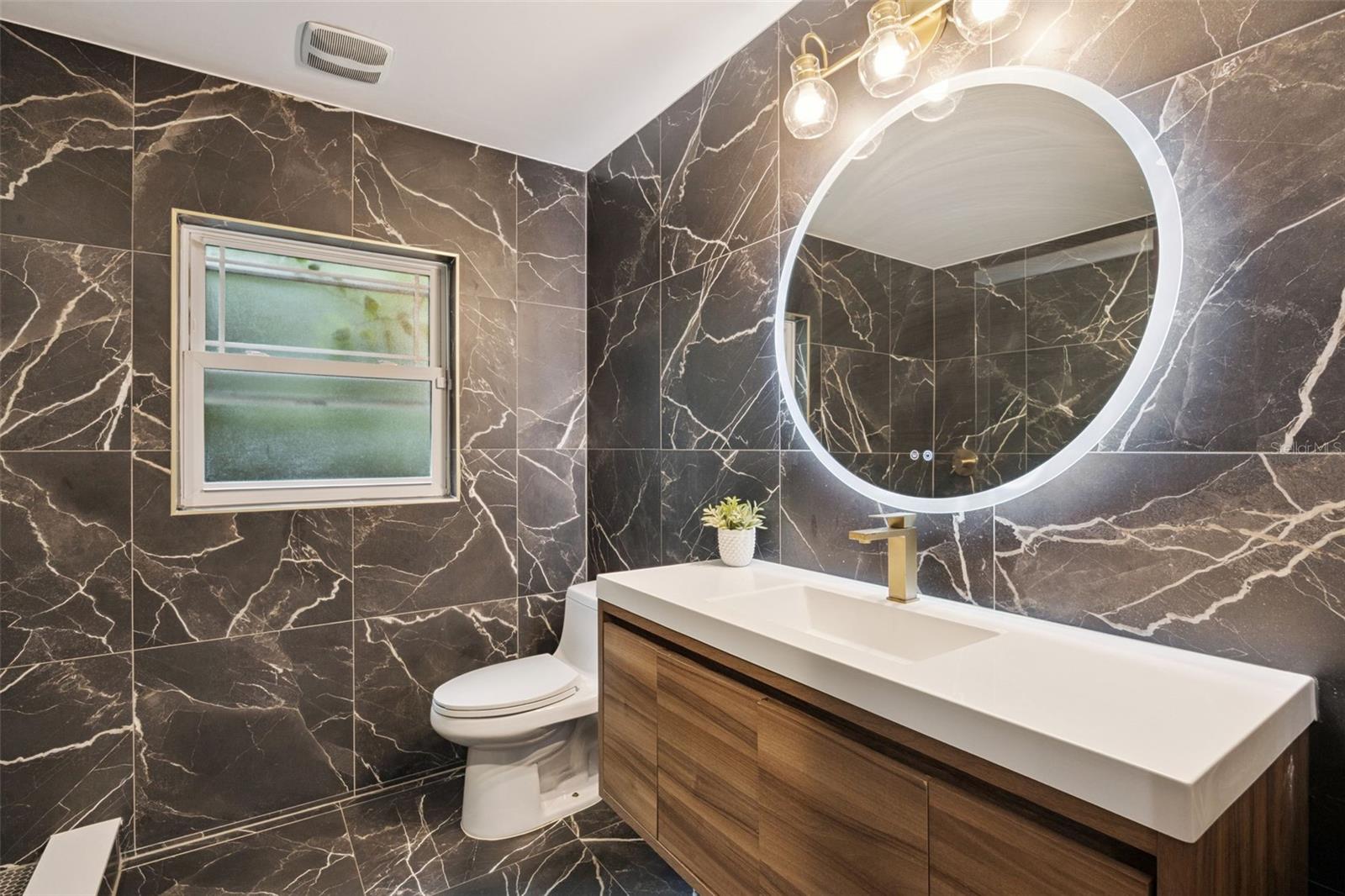 Image 22 of 86 For 17661 Davenport Road