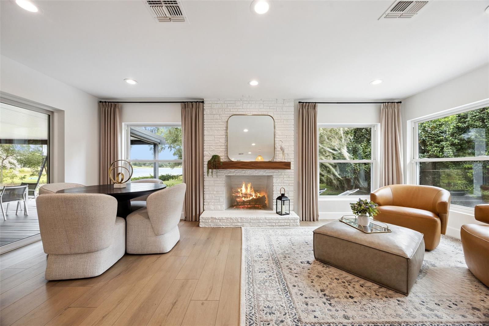 Image 27 of 86 For 17661 Davenport Road