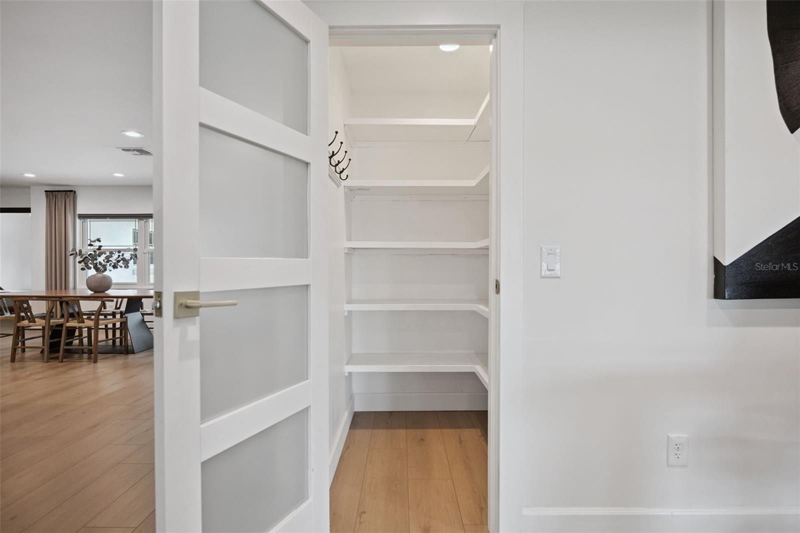 Image 37 of 86 For 17661 Davenport Road