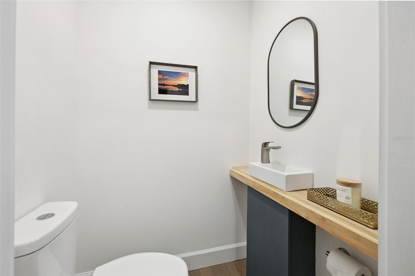 Image 43 of 86 For 17661 Davenport Road