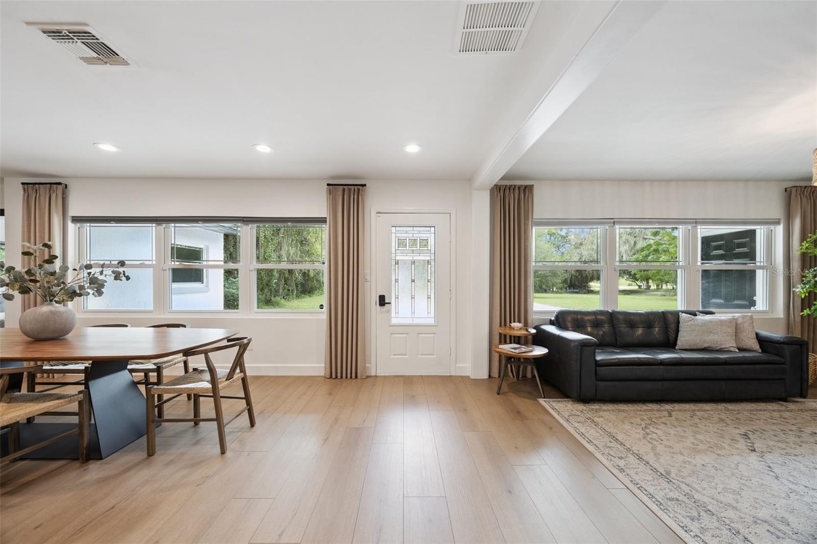 Image 5 of 86 For 17661 Davenport Road