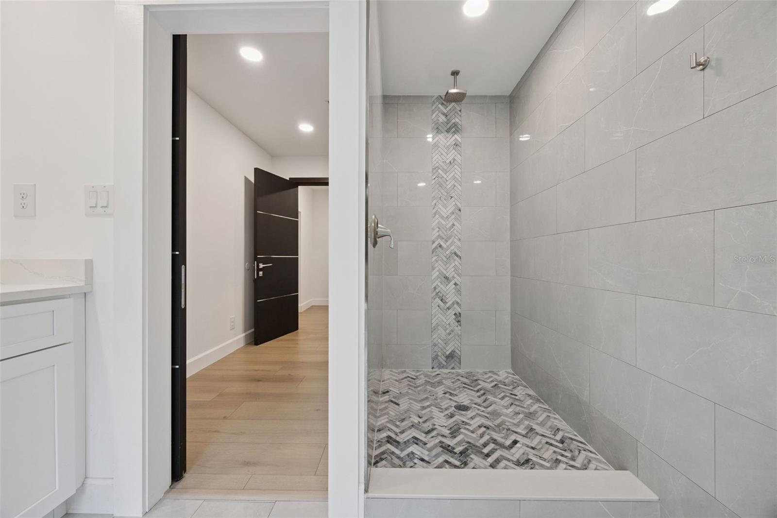 Image 50 of 86 For 17661 Davenport Road