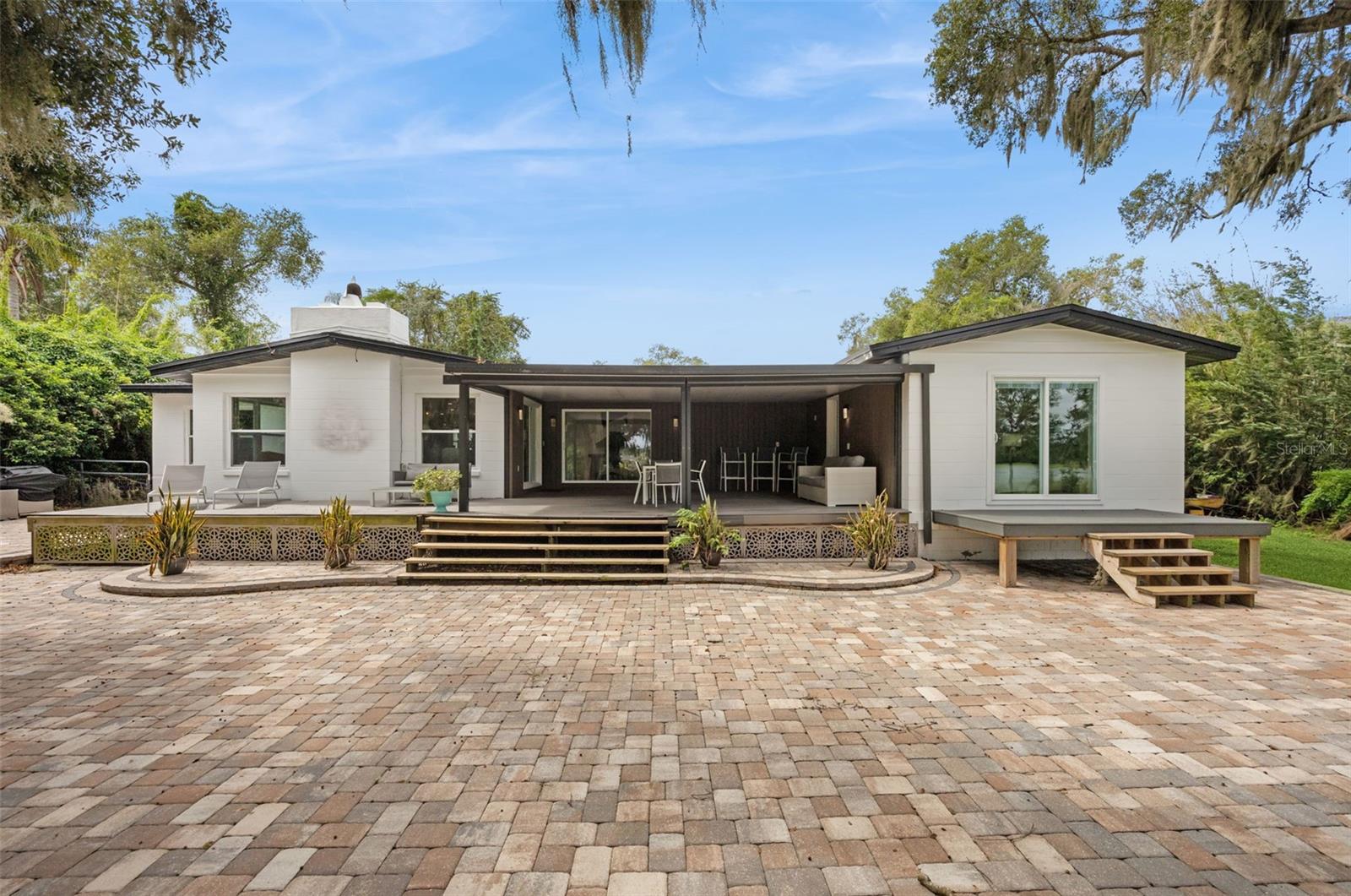 Image 57 of 86 For 17661 Davenport Road