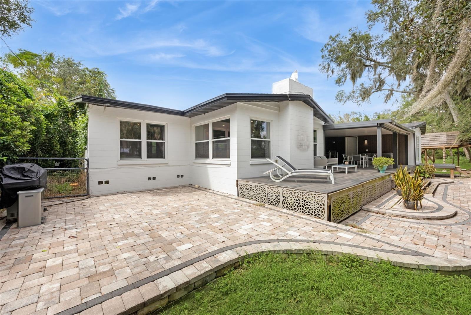 Image 58 of 86 For 17661 Davenport Road