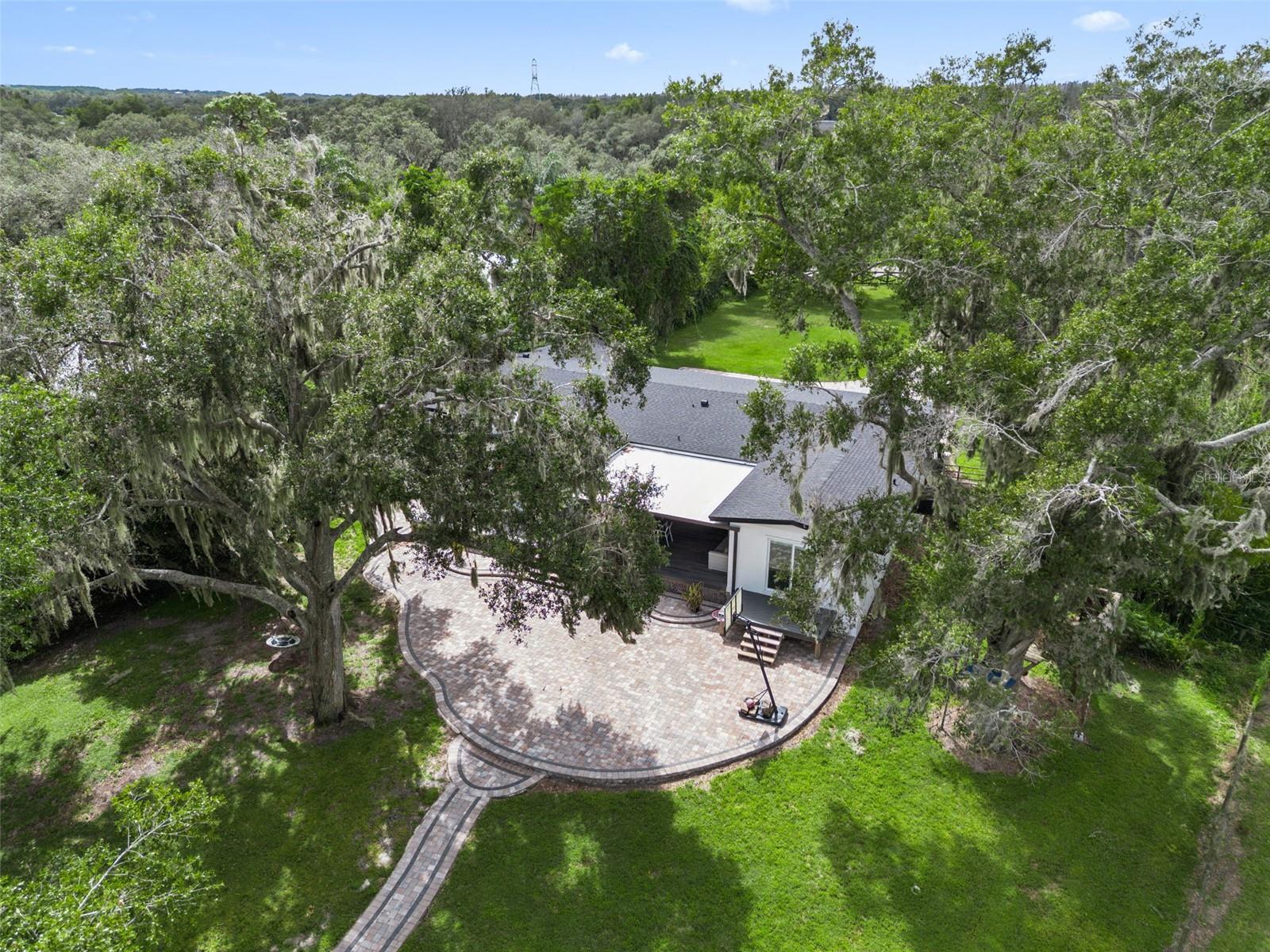 Image 60 of 86 For 17661 Davenport Road