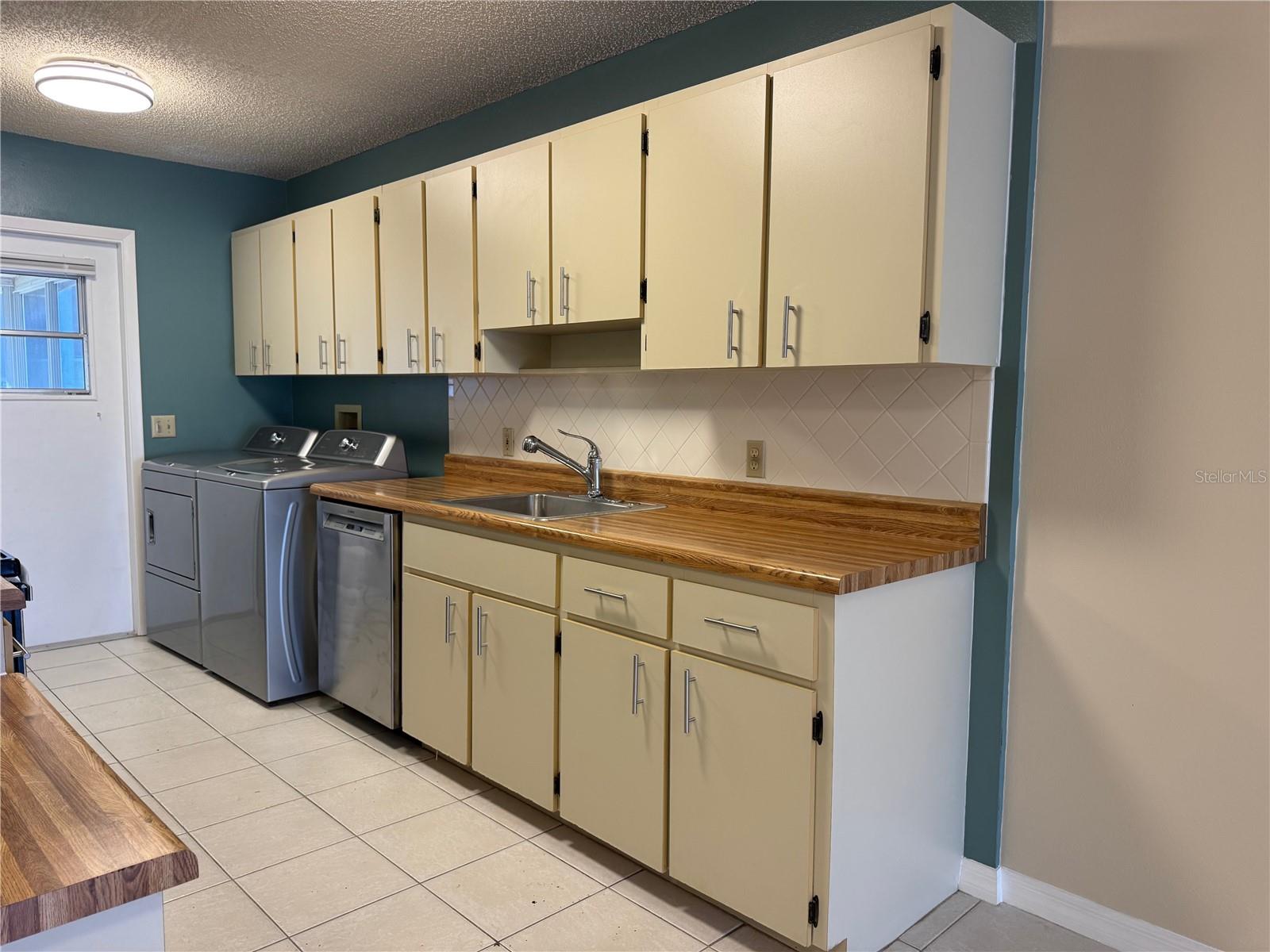 Image 10 of 30 For 12248 Tavares Ridge Circle