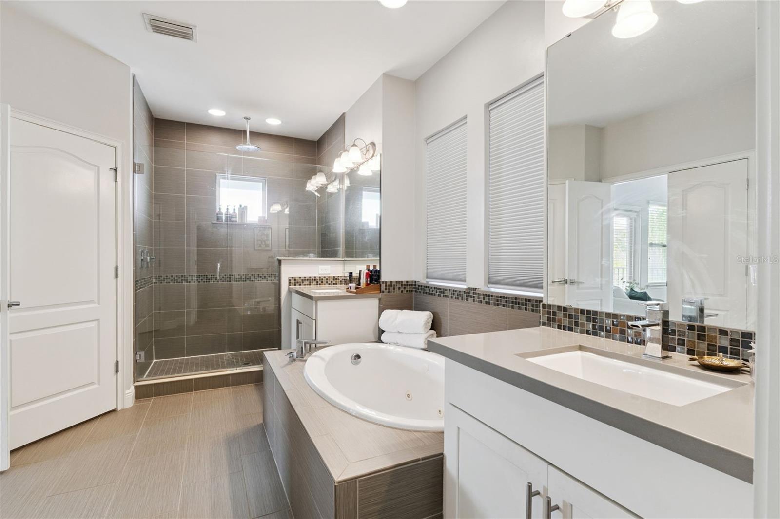 Image 14 of 33 For 7271 Sunny Meadow Aly