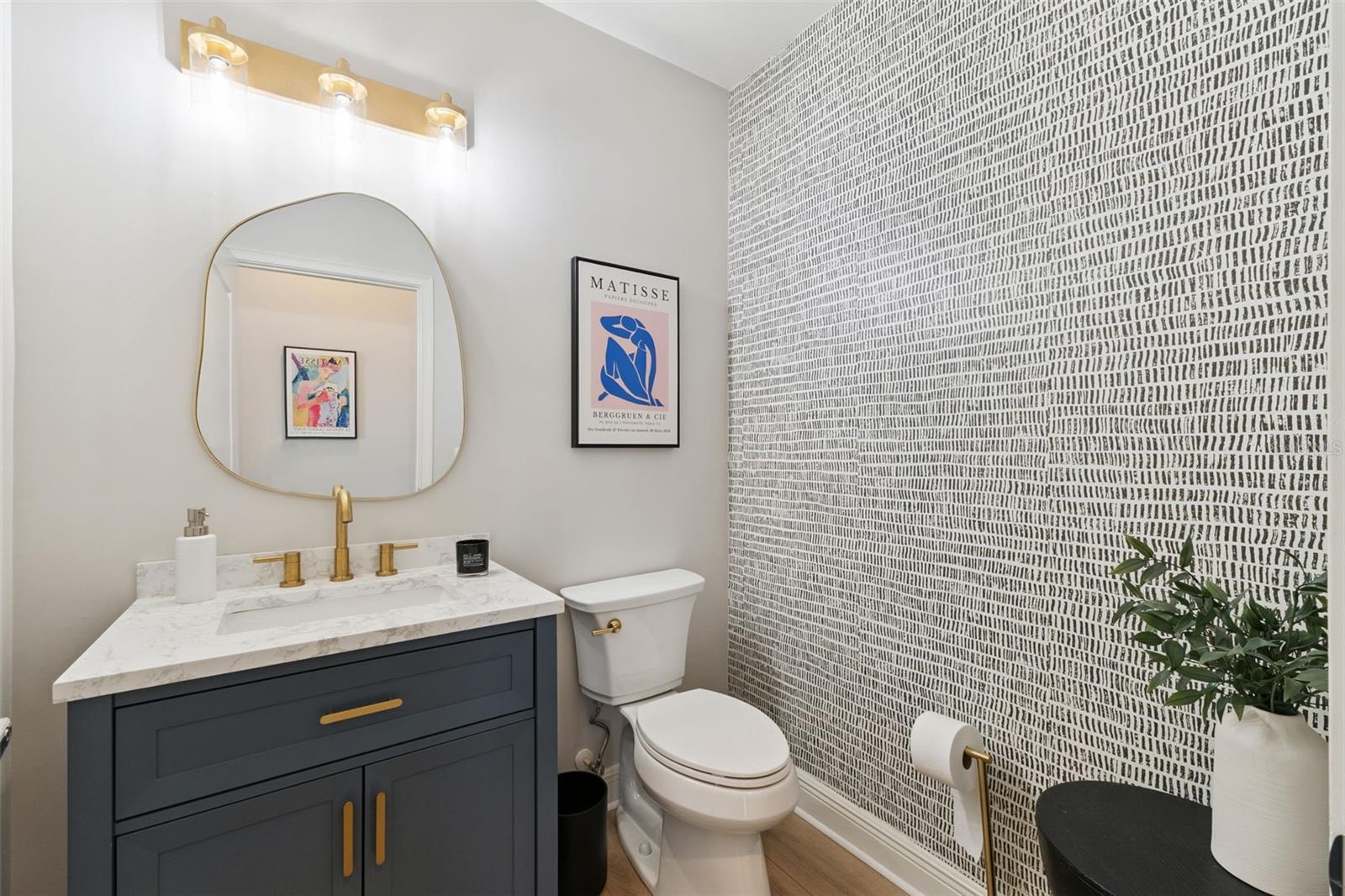 Image 19 of 33 For 7271 Sunny Meadow Aly