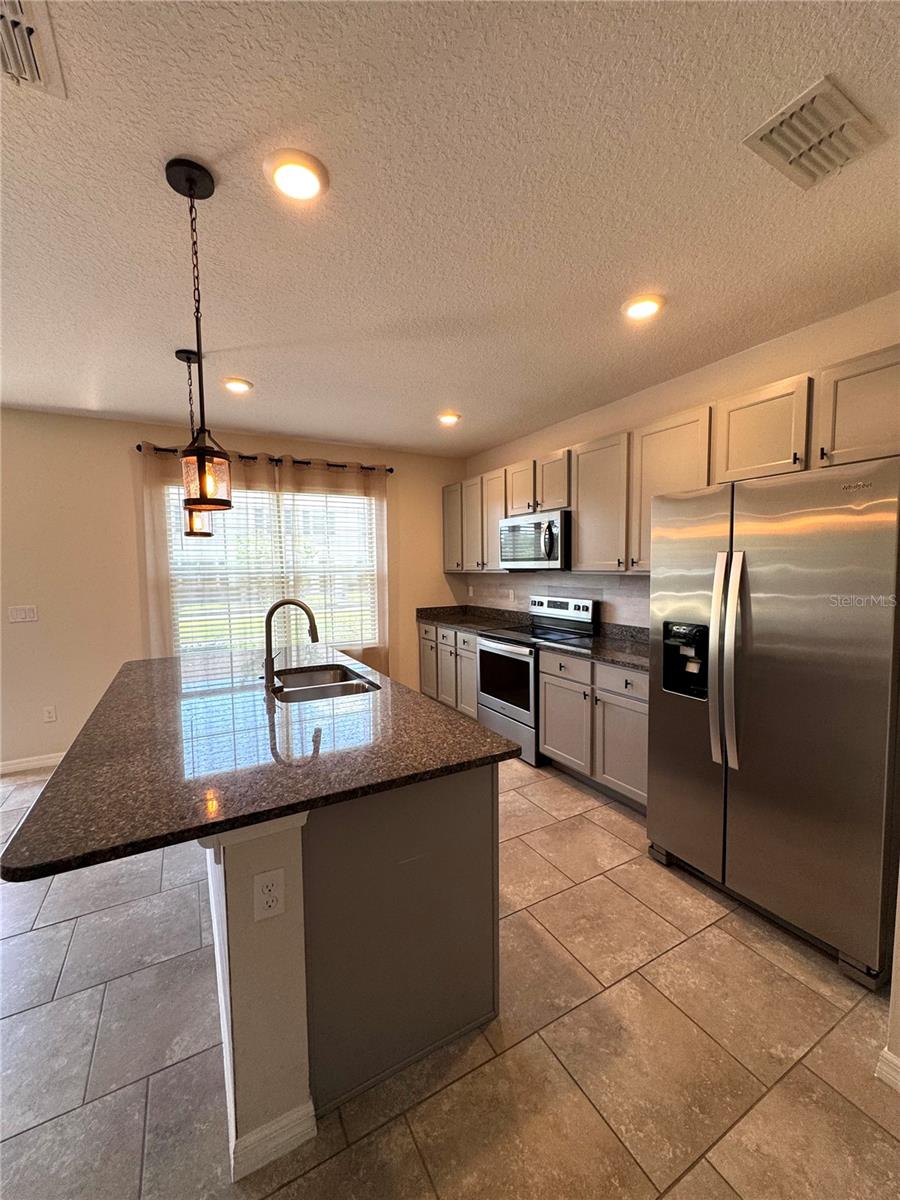 Image 10 of 35 For 16917 Tesla Alley