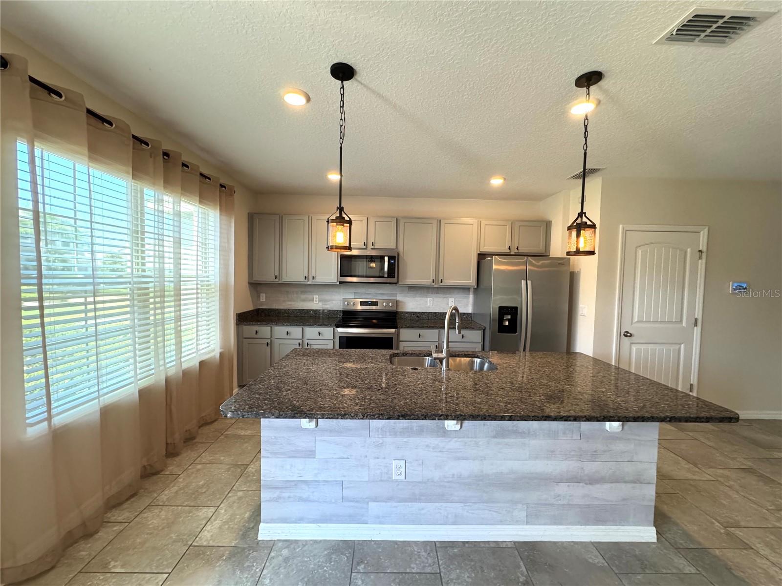 Image 9 of 35 For 16917 Tesla Alley