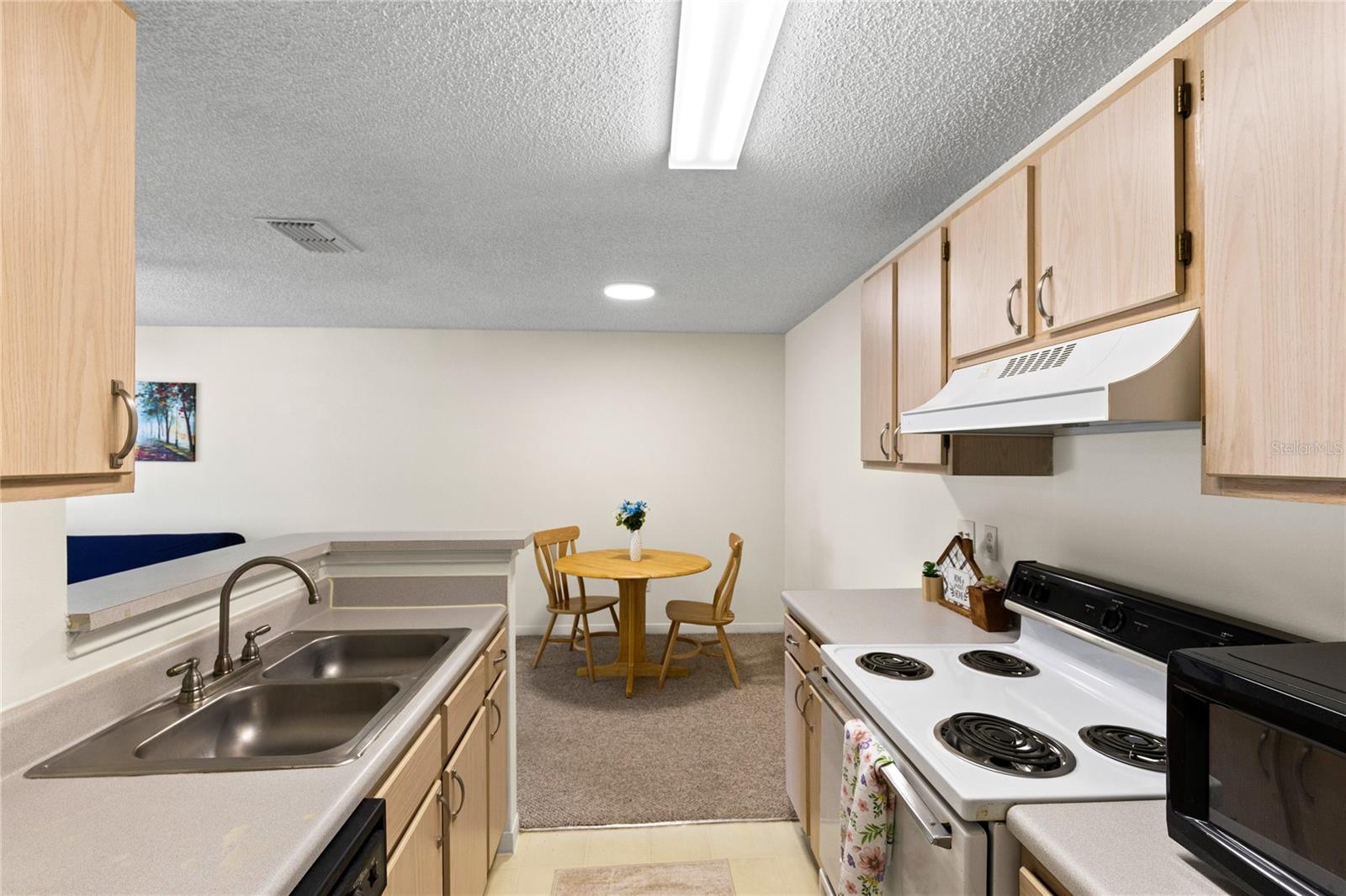 Image 14 of 40 For 2516 Grassy Point Drive 102