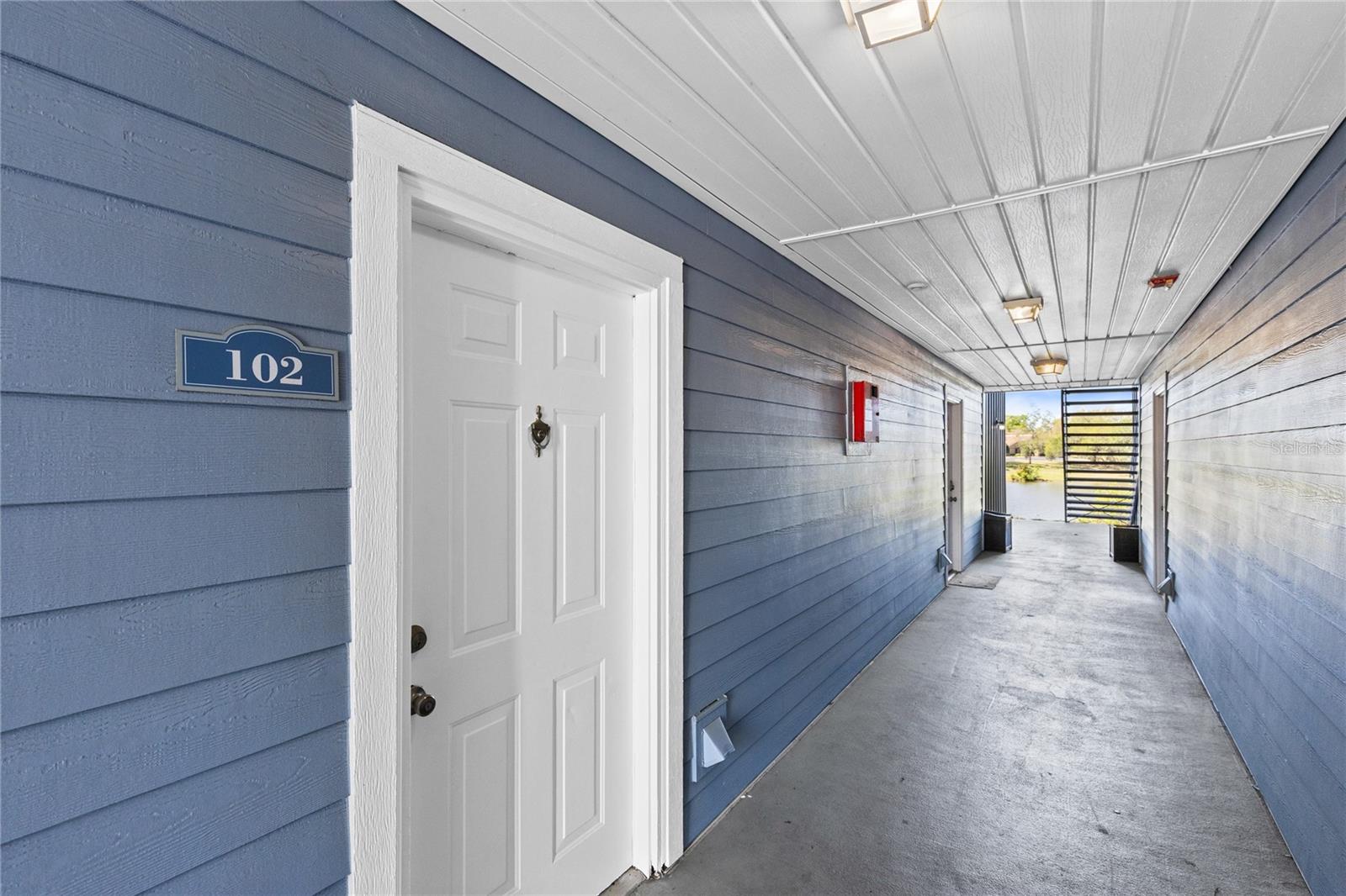 Image 2 of 40 For 2516 Grassy Point Drive 102