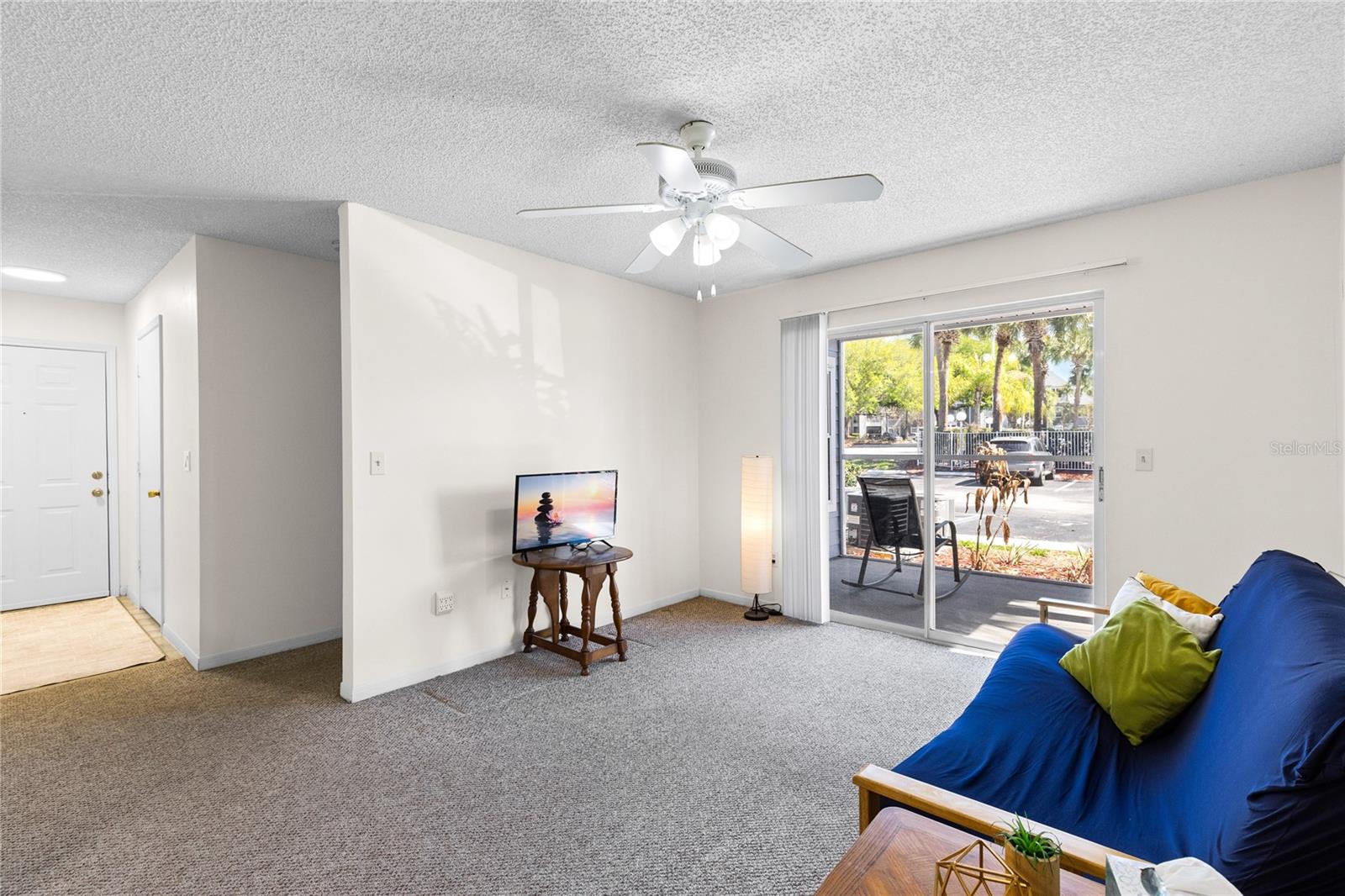 Image 9 of 40 For 2516 Grassy Point Drive 102