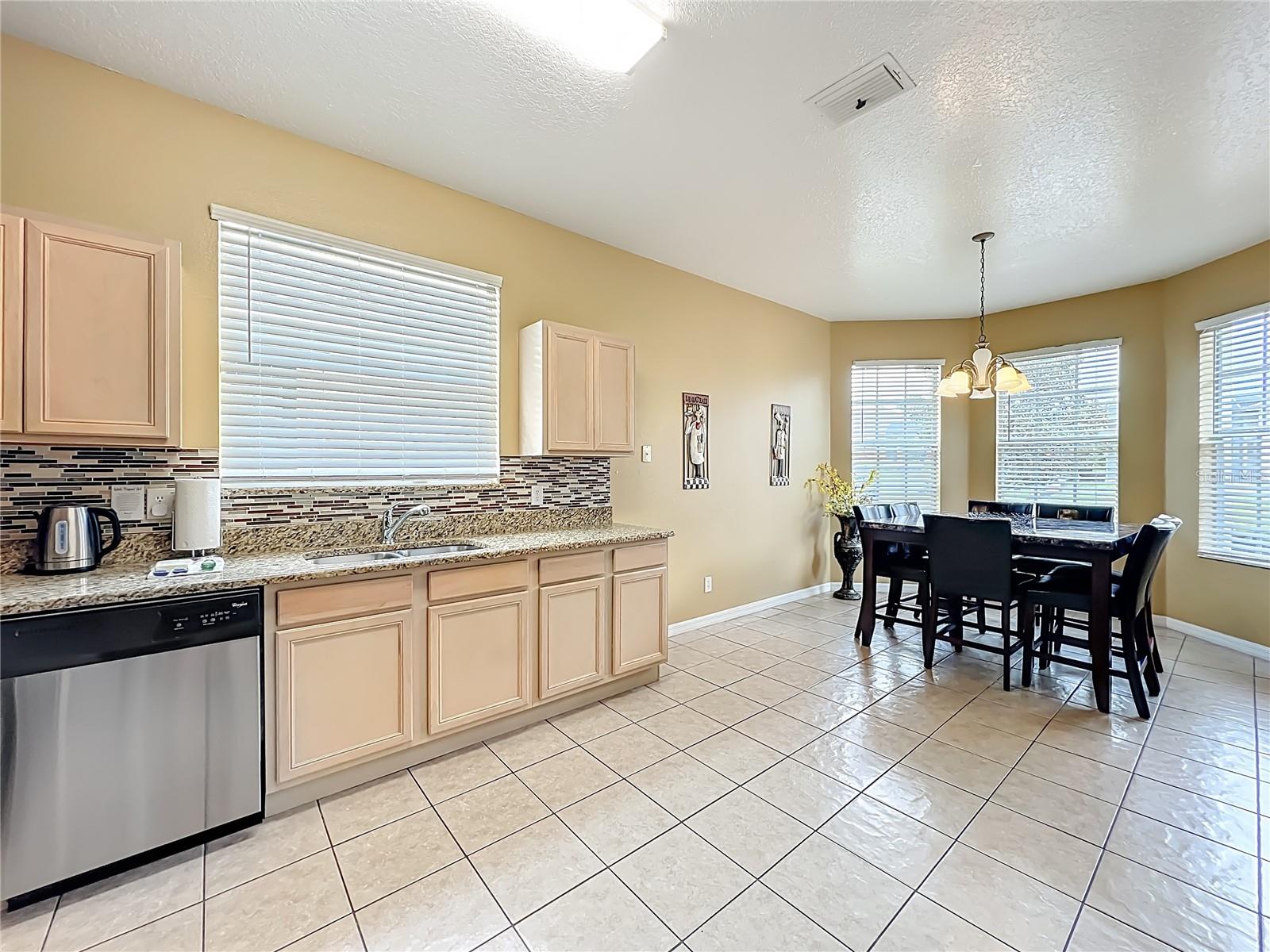 Image 10 of 71 For 520 Orista Drive