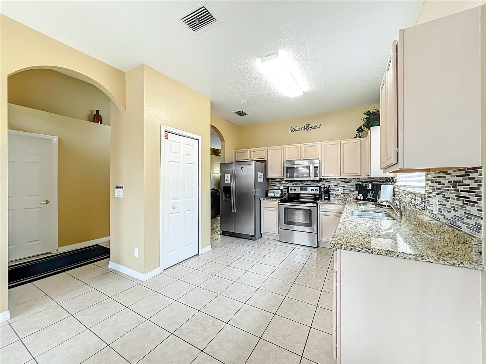 Image 12 of 71 For 520 Orista Drive