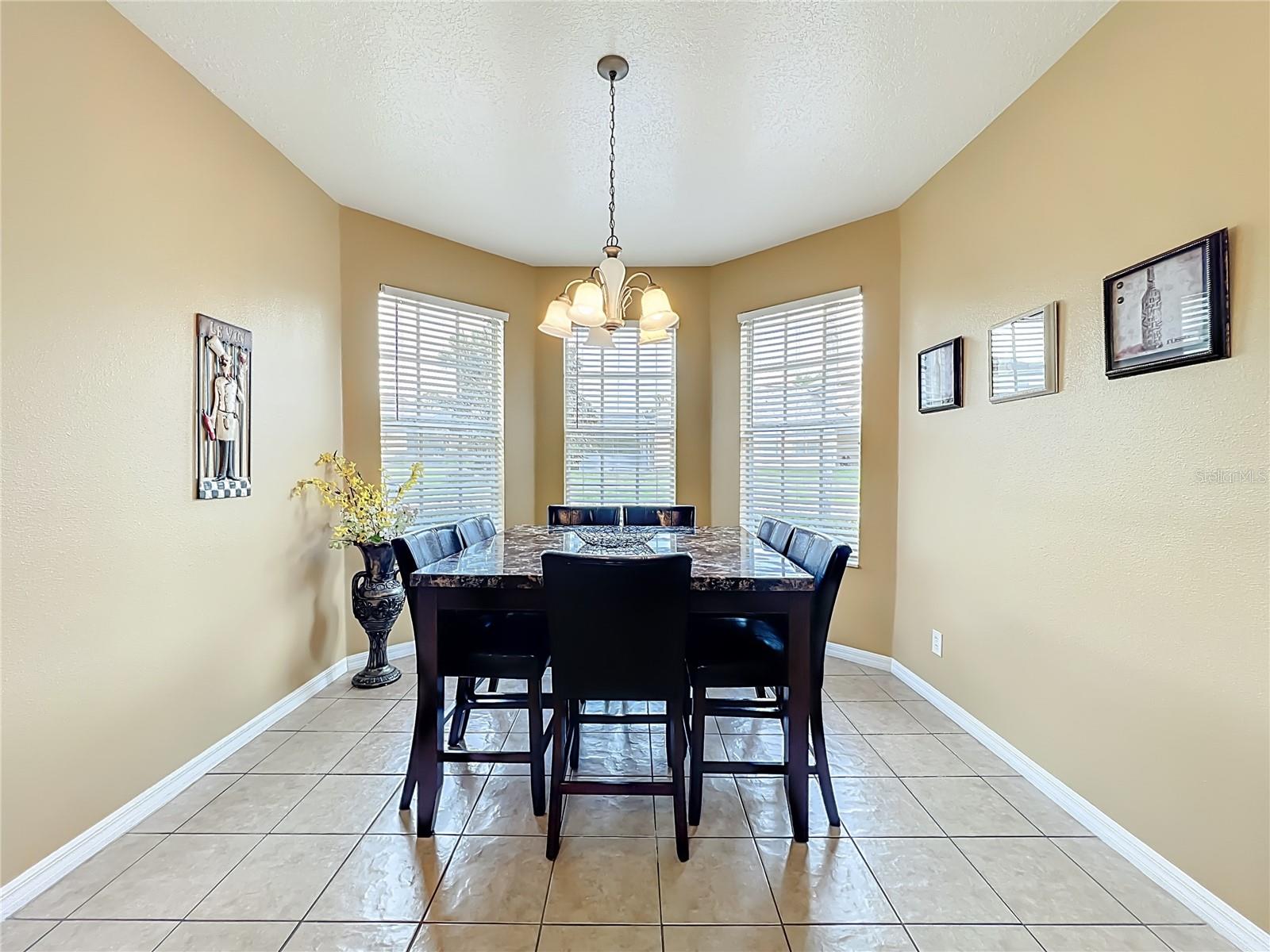 Image 16 of 71 For 520 Orista Drive