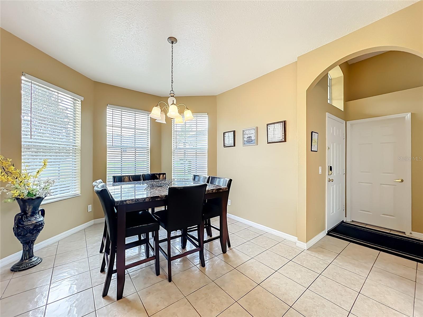 Image 17 of 71 For 520 Orista Drive